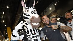 Dani Alves a tu per tu con il mondo Juventus