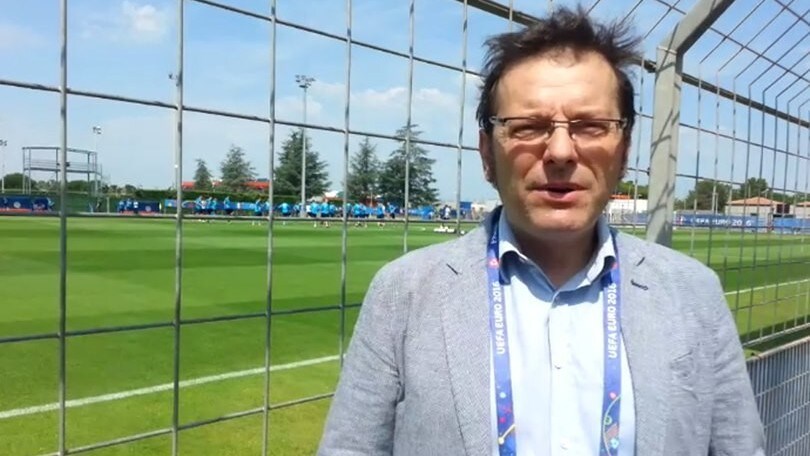 L'Italia si carica prima dell'allenamento