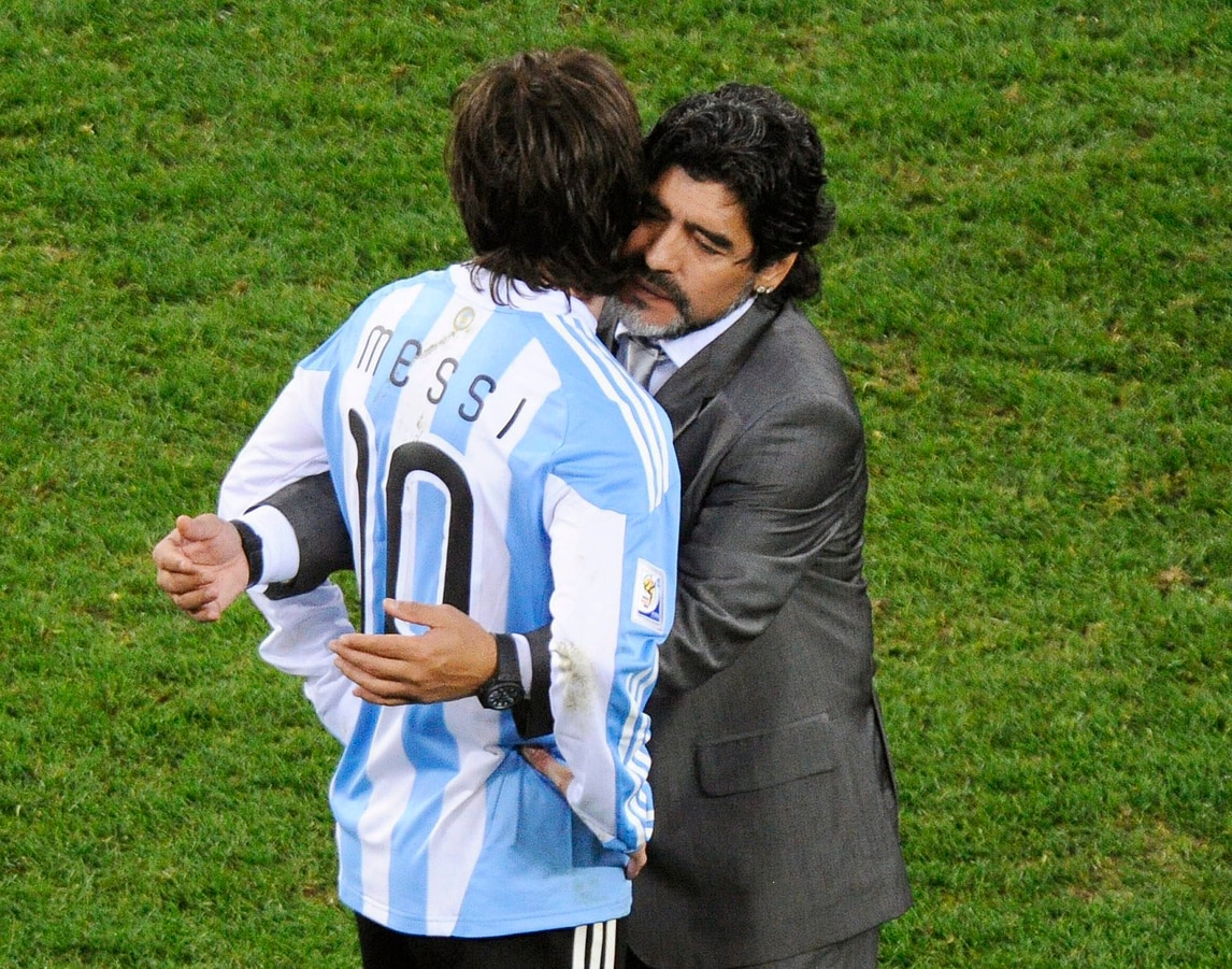 Maradona difende Messi: «Lasciatelo in pace, è un vincente»