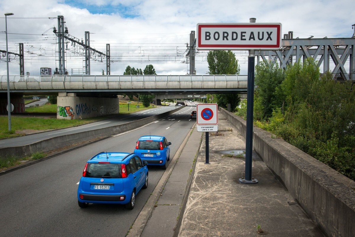 La Fiat Pandazzurri arriva al Nouveau Stade di Bordeaux