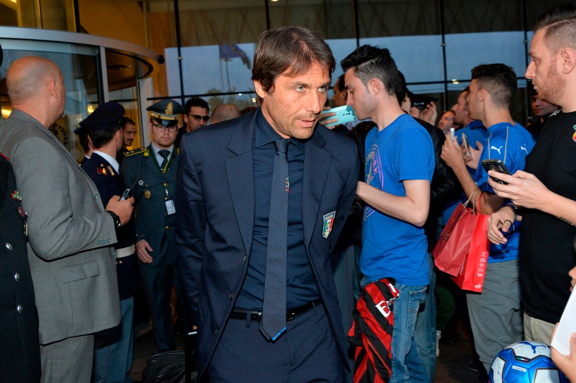 Euro 2016: l'Italia di Conte atterra a Malpensa: «E' una gioia che non dimenticherò mai»