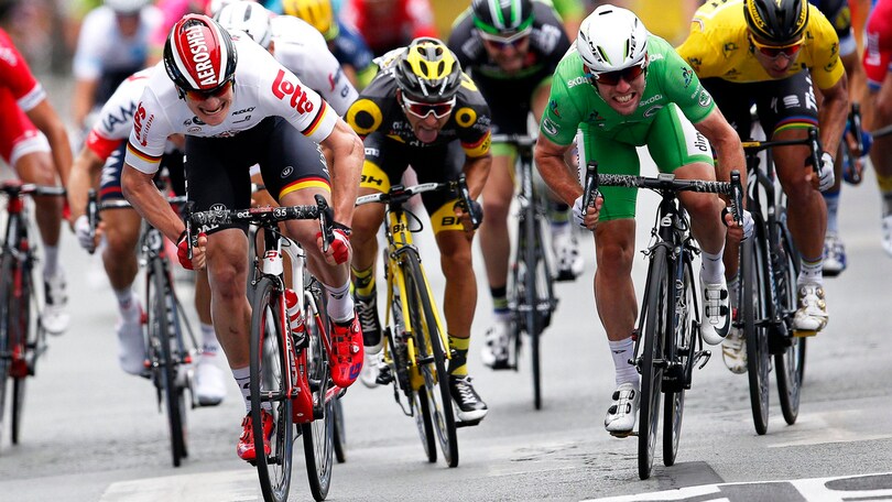 Tour de France, Cavendish vince la terza tappa ed è nella storia