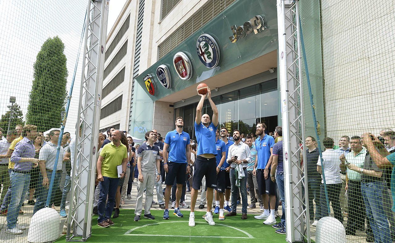 Fiat augura "in bocca al lupo" agli Azzurri del basket