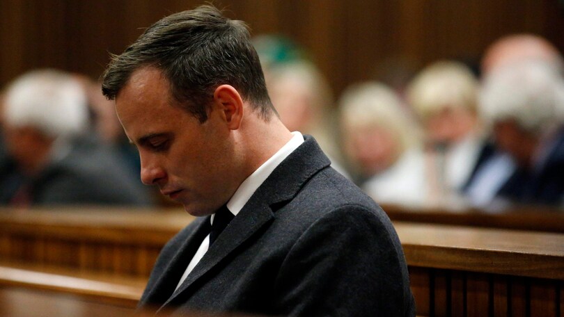 Atletica, Pistorius condannato a sei anni per l'omicidio della fidanzata