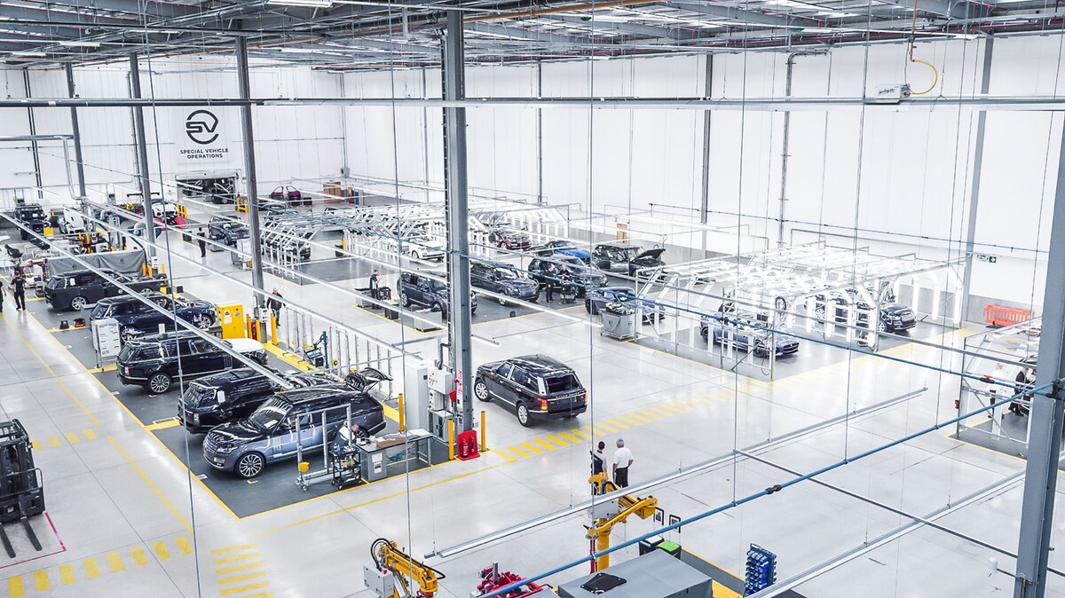 Jaguar Land Rover apre il Centro Tecnico SVO