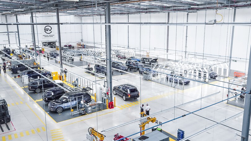 Jaguar Land Rover apre il Centro Tecnico SVO