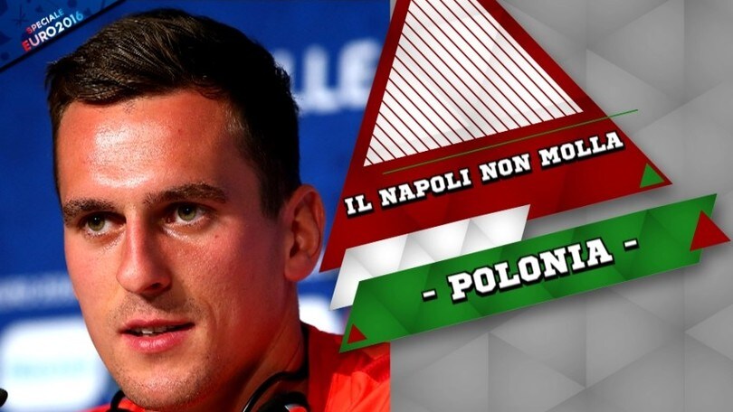 Mercato, il Napoli non molla Milik