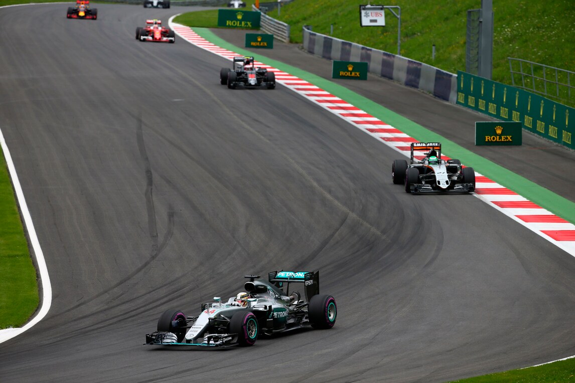 F1, Gp Silverstone: dominio Mercedes prime libere, Vettel 4°