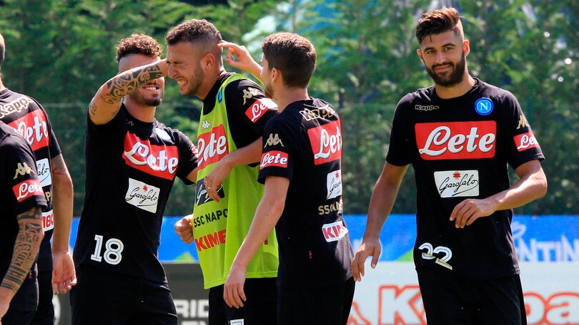 Napoli, El Kaddouri sbaglia: scatta la "penitenza"