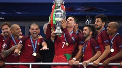 Euro 2016, Portogallo nella storia: Ronaldo alza la Coppa