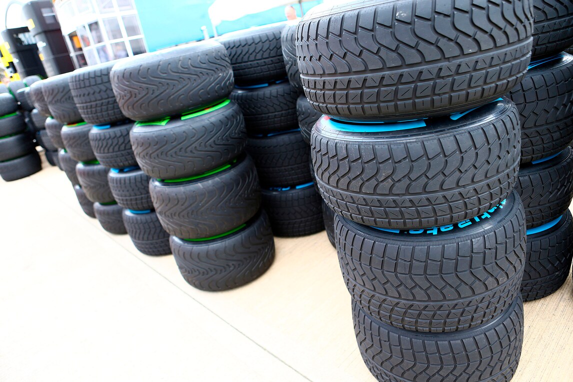 F1 Pirelli, Hembery: «La scelta del pit-stop è stata cruciale»