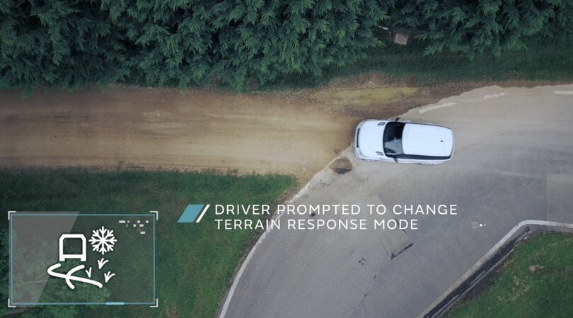 Land Rover, la guida autonoma va in fuoristrada