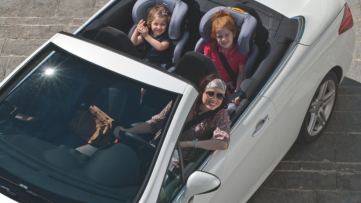 Vacanze estive con i bambini, attenti al seggiolino