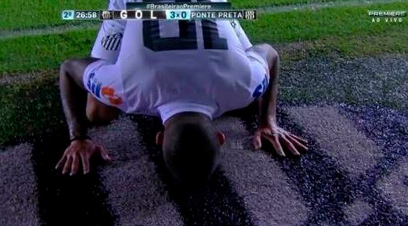 Calciomercato Juventus, l'ultimo "bacio" di Gabigol al Santos