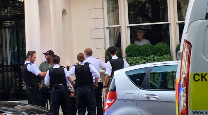 Premier League, che spavento per Mourinho! Un ladro prova a entrare in casa