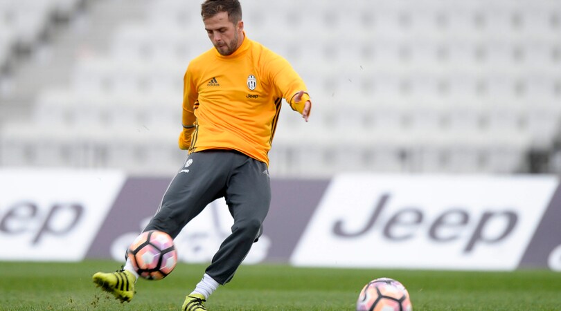 Pjanic, Benatia, Dybala: la Juve già corre e suda