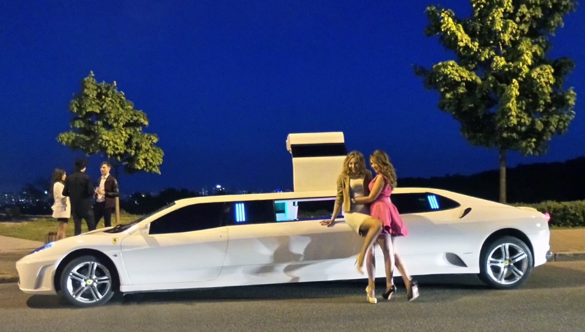 Ferrari F430 limousine "taroccata": foto