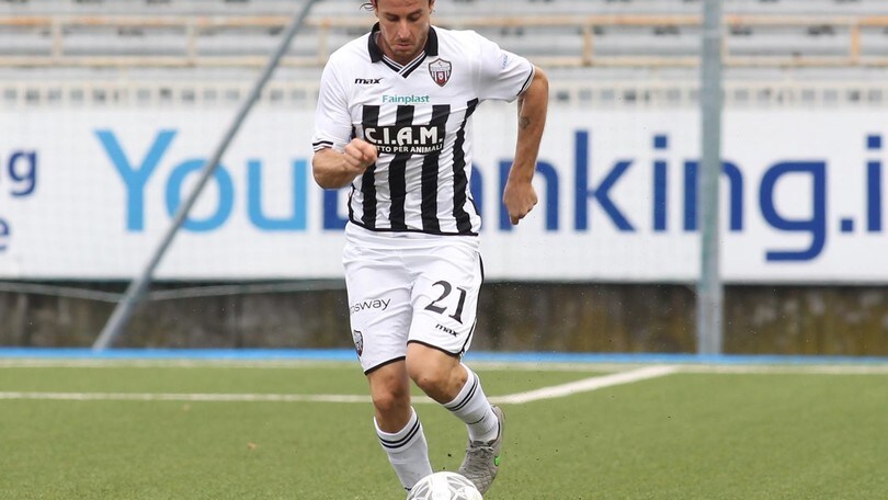 Calciomercato Ascoli, Cacia rimane per altri due anni