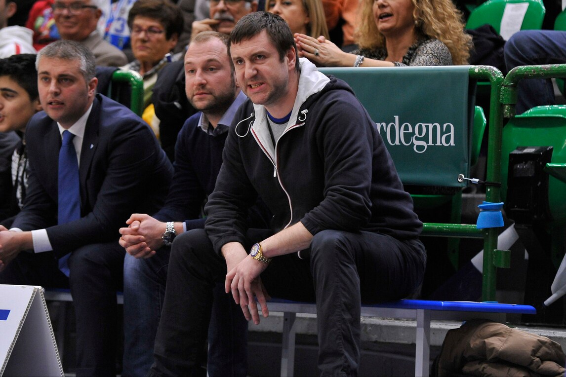 Basket Serie A, Cantù: idea Banchi