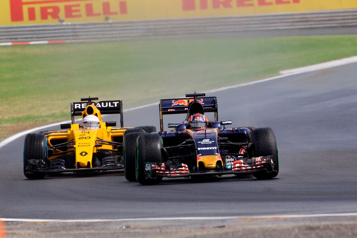 F1, dalla Russia: «Kvyat non resterà in Toro Rosso»