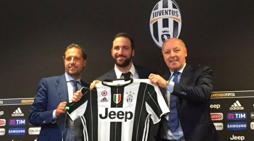 Juve, Higuain si presenta e palleggia nello Stadium