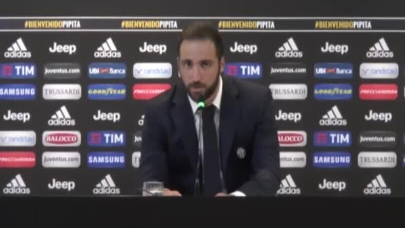 Higuain: "Ringrazio Napoli, capisco la rabbia"