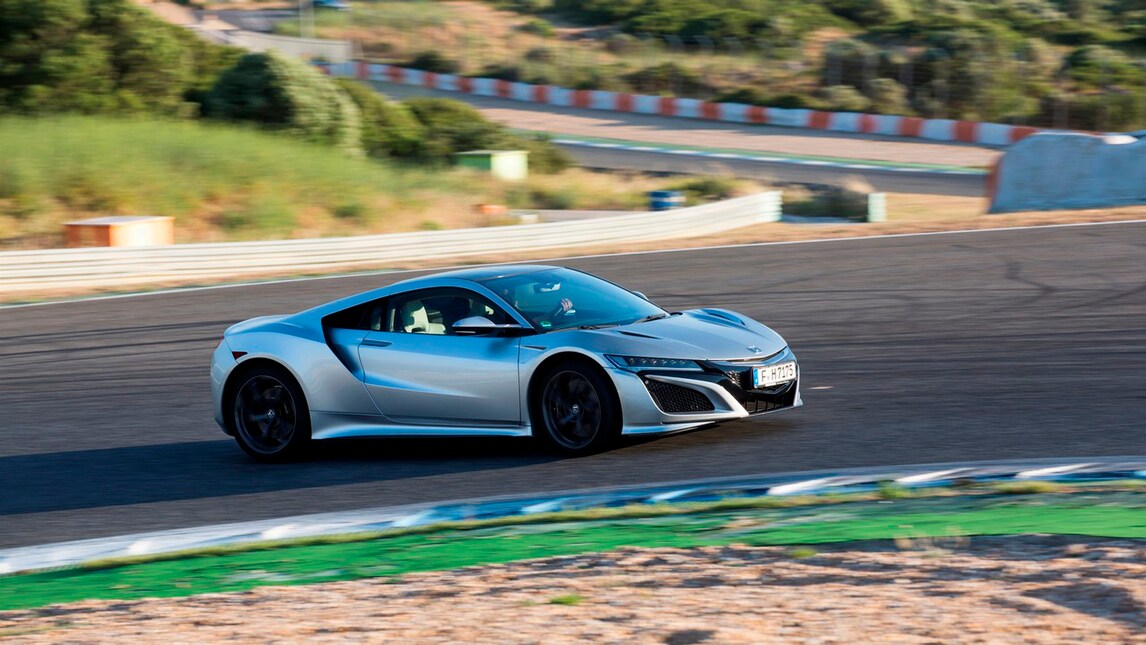Honda NSX, foto e prezzi della supercar ibrida
