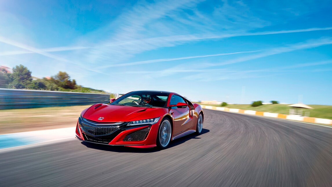 Honda NSX, sfida ad Audi R8: la prova