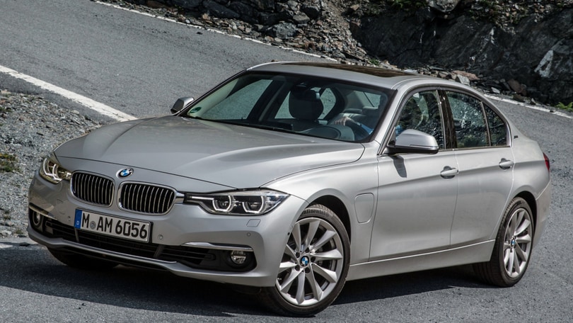 BMW 330e, la prova doppia – ibrida plug-in e pure sportiva