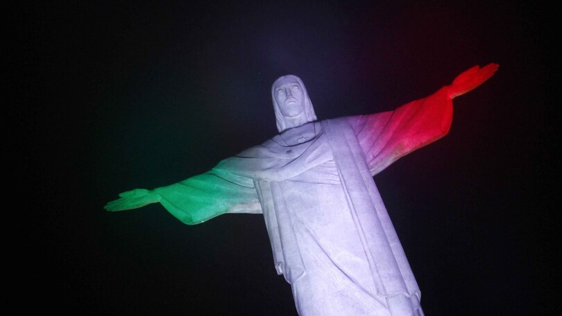 Rio 2016, il Cristo Redentore si illumina con il tricolore