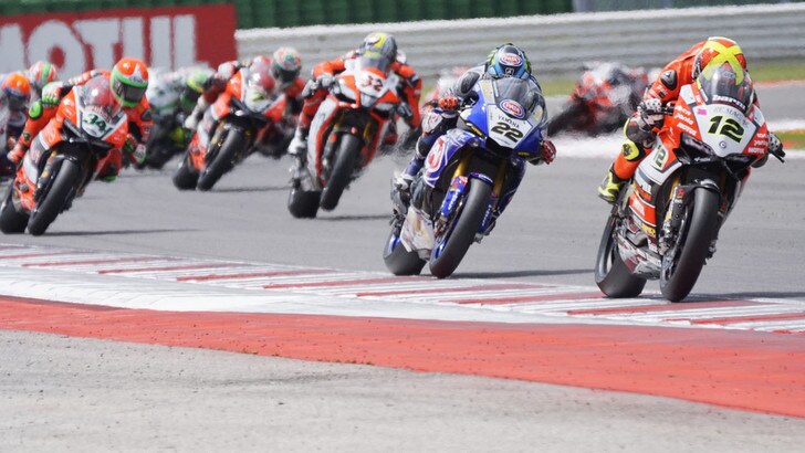 SBK Pirelli, Barbier: «Gomme diverse nel weekend? Valutiamo»