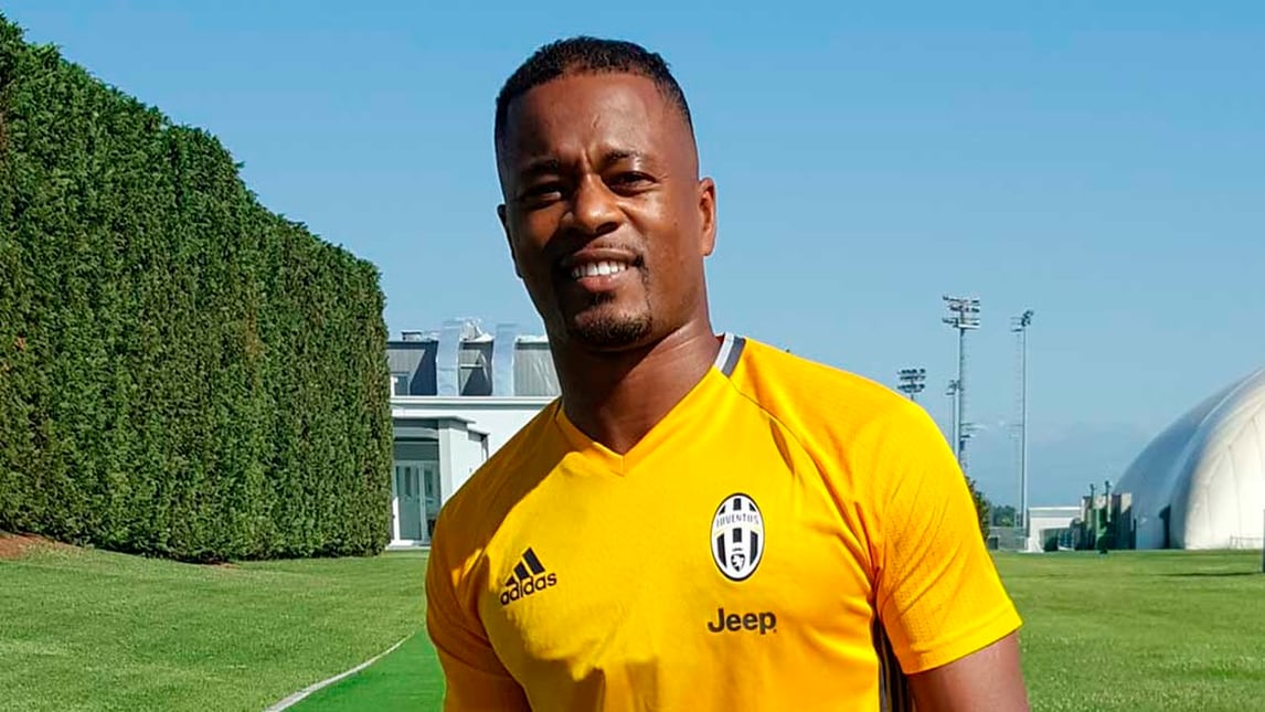 Juventus, riecco Evra a Vinovo: «Più felice ora di quando sono in vacanza»