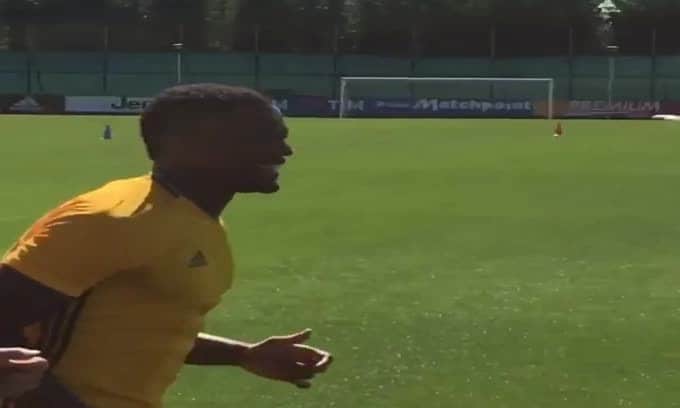 Juventus, Evra torna a Vinovo: corre al fianco di Higuain