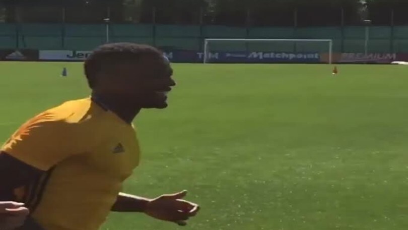 Juventus, Evra torna a Vinovo: corre al fianco di Higuain