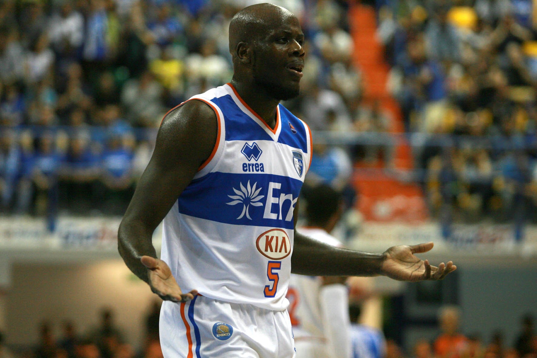 Reggio Emilia, arrivano Lesic e James