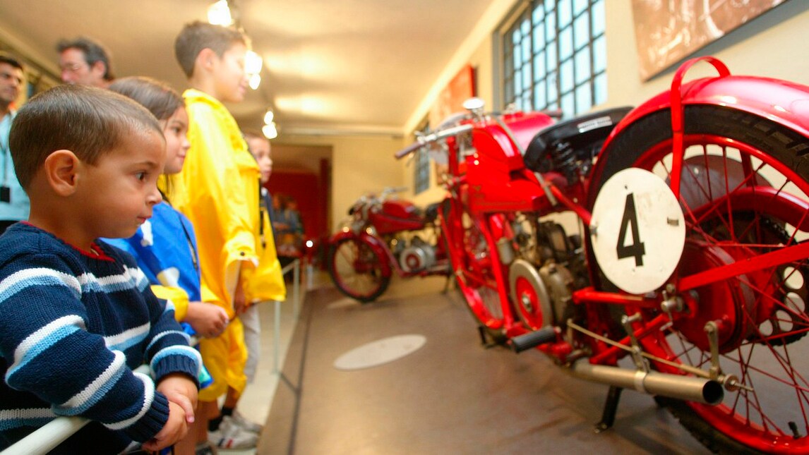 Moto Guzzi Open House 2016, il grande raduno di Mandello del Lario