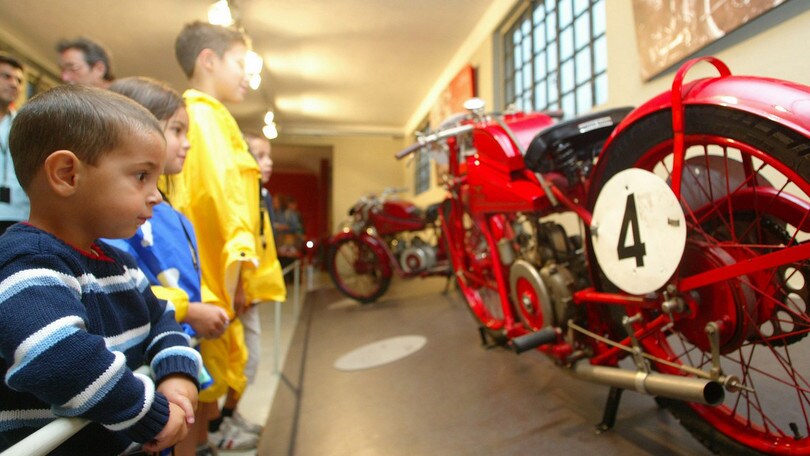 Moto Guzzi Open House 2016, il grande raduno di Mandello del Lario