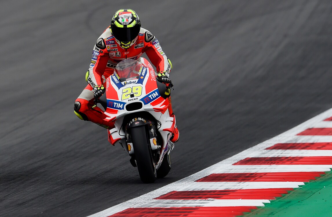 MotoGp Austria: Ducati al comando, brutta caduta per Marquez