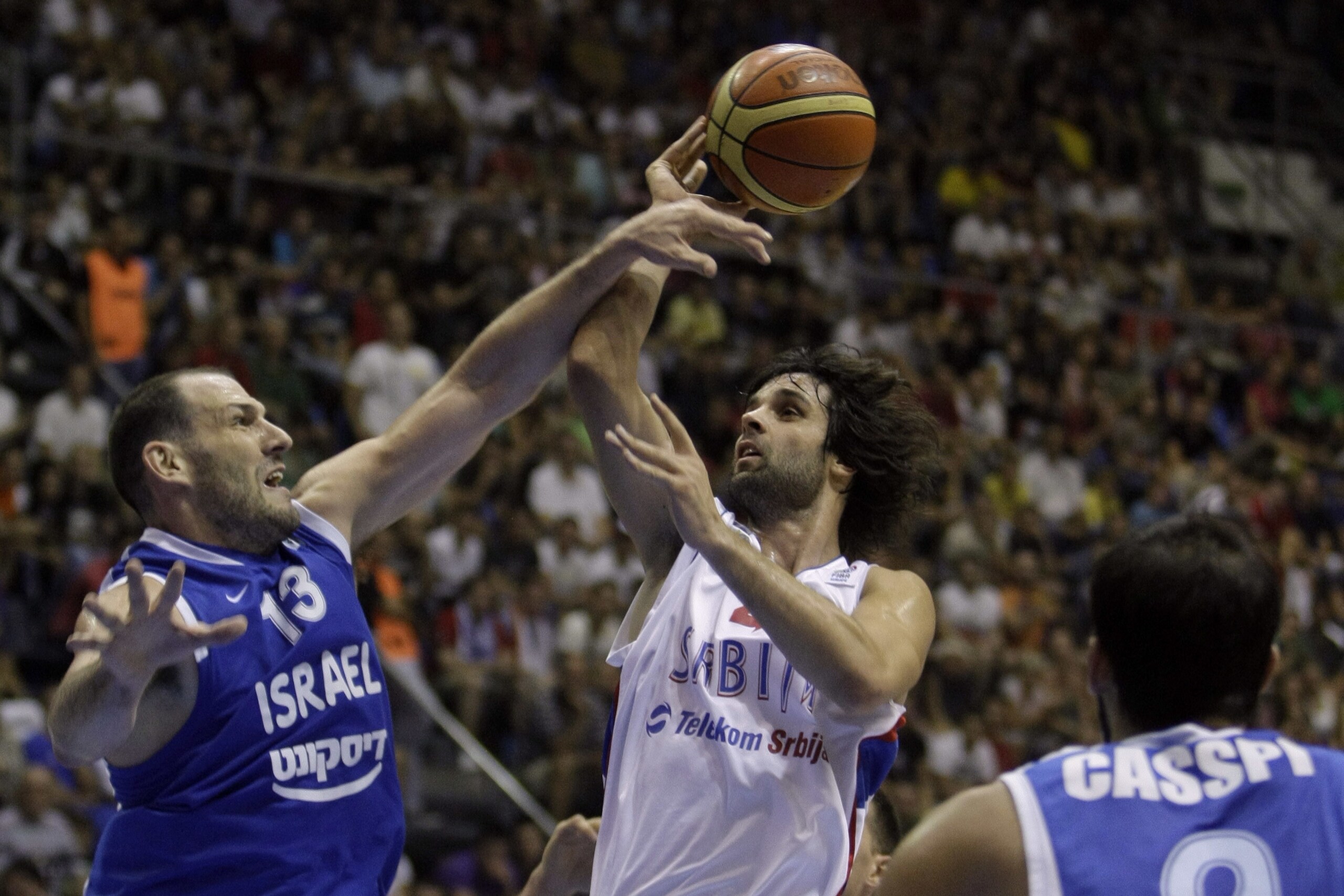 Basket, Serbia avanti, Croazia fuori