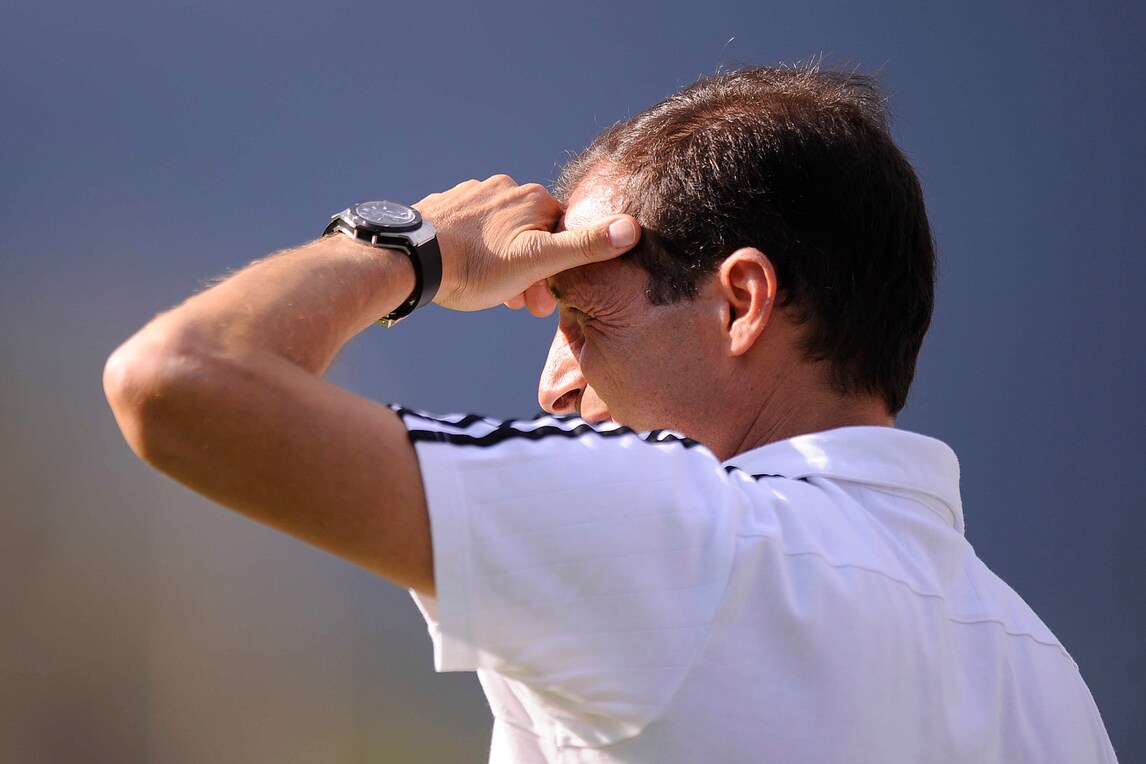 Juventus, Allegri scende in campo per le vittime del terremoto