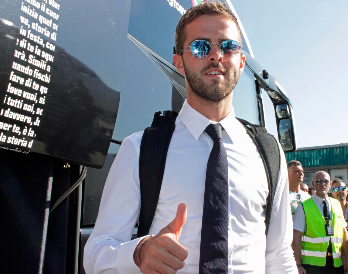 La Juventus a Fiumicino: Pjanic torna a Roma e punta la Lazio