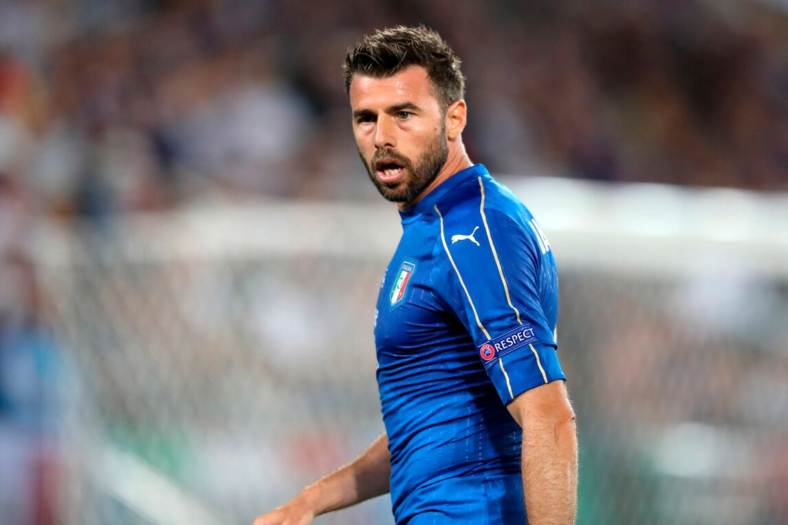 Barzagli regala la maglia di Italia-Germania al museo del calcio