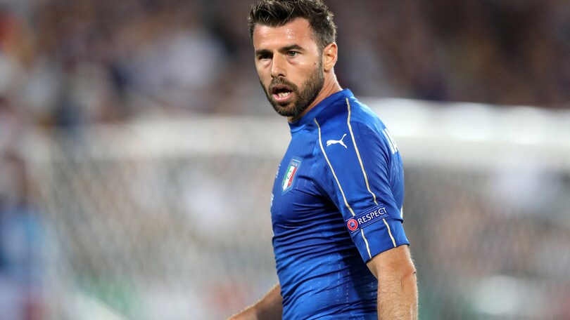 Barzagli regala la maglia di Italia-Germania al museo del calcio