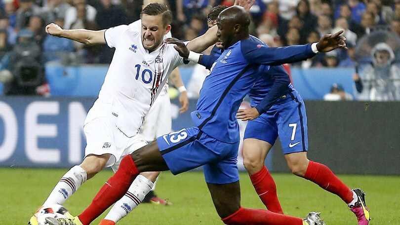 Calciomercato: «Il City cede Mangala al Valencia»