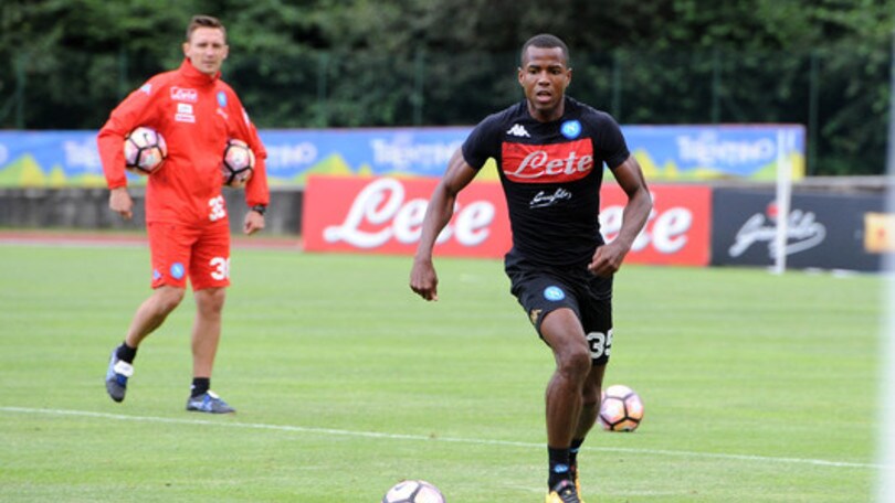 Calciomercato Napoli, Dumitru passa al Nottingham Forest