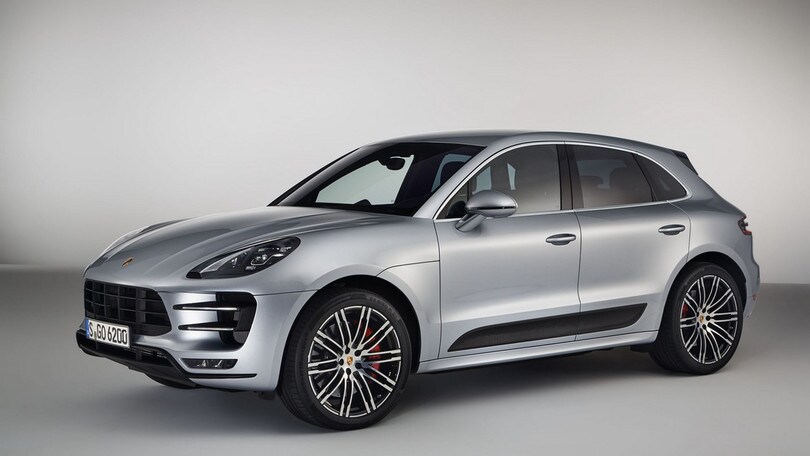 Porsche Macan Turbo, il pacchetto "Performance" da 440 CV