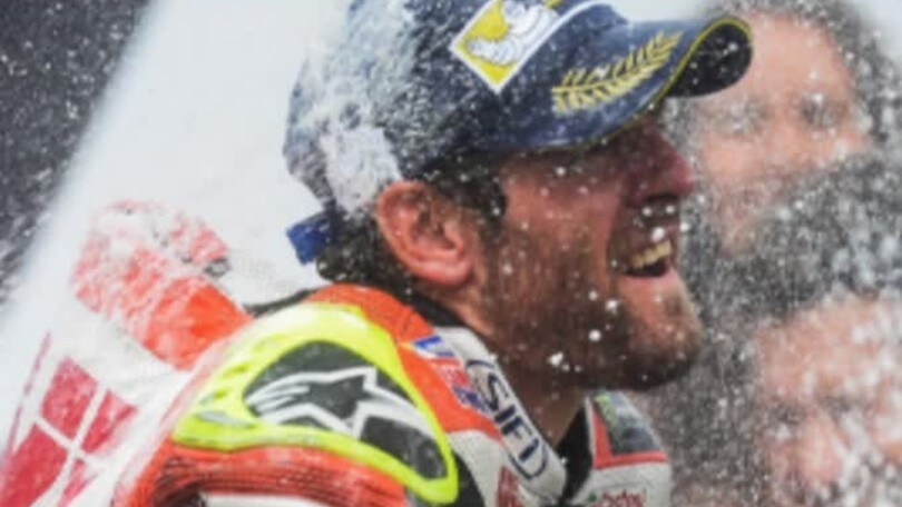 Moto Gp: Crutchlow in pole, Rossi secondo