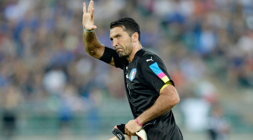 Renzi: «Orgogliosi di Buffon. Hollande mi ha ringraziato per il suo gesto»