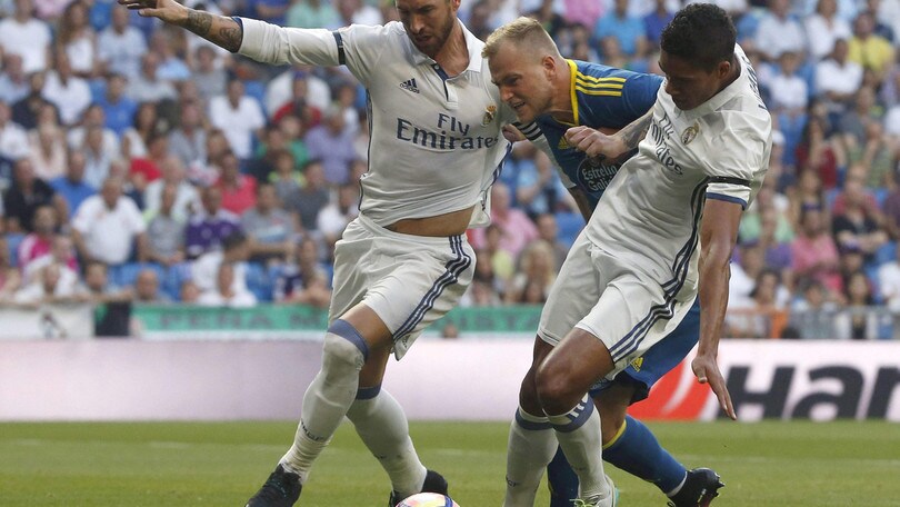 Calciomercato, Varane ammette: «Lo United mi voleva, ma ho la fiducia di Zidane »