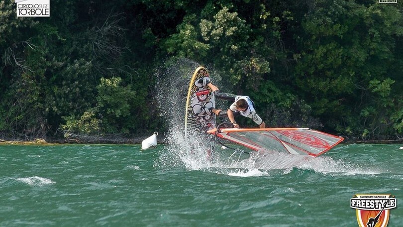 E' il milanese di Sardegna Testa il campione di freestyle windsurf 2016